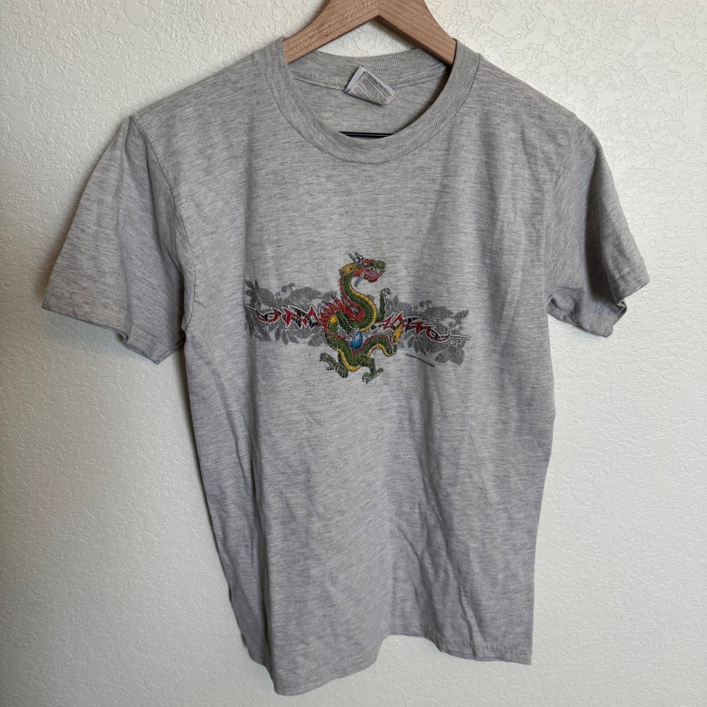 Vintage Y2K Skater Jerzees Dragon Graphic Tee Size Small Gray